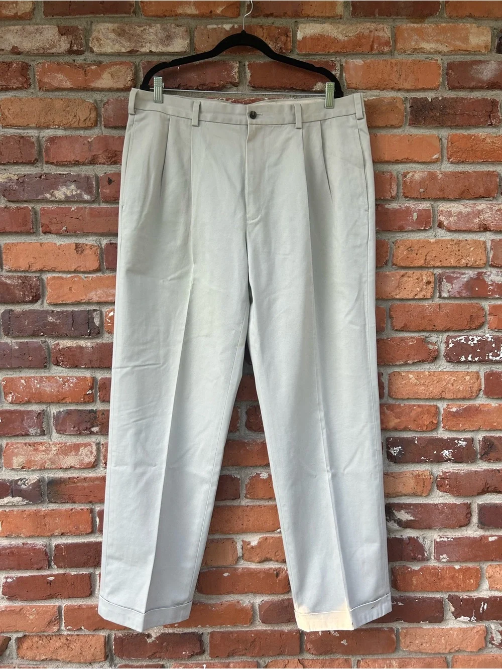 Brooks Brothers Men’s 346 Advantage Chino Elliot Pleated Front Khaki Pants 38/32